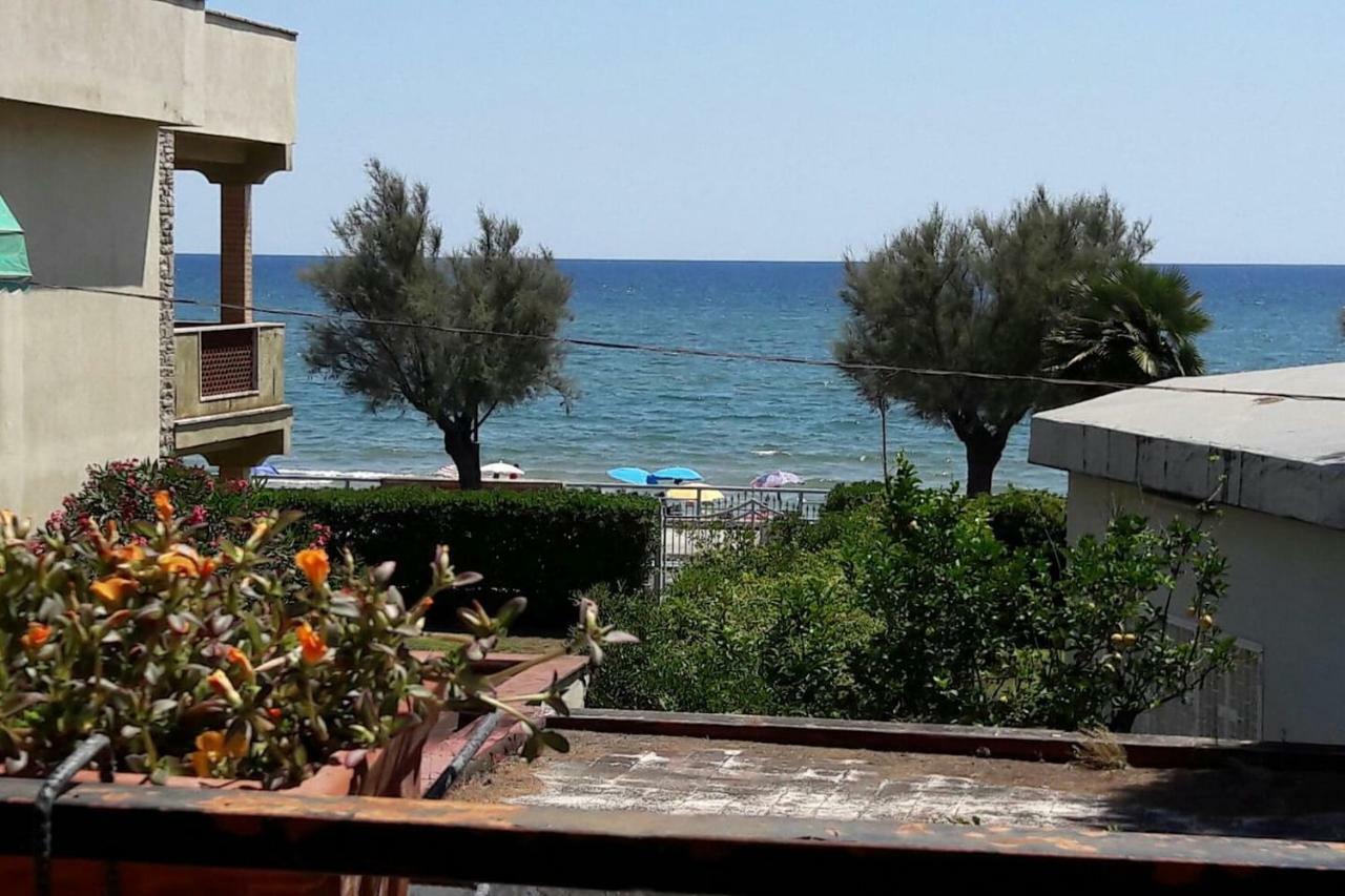 Stella Di Mare Villa Terracina Exterior foto